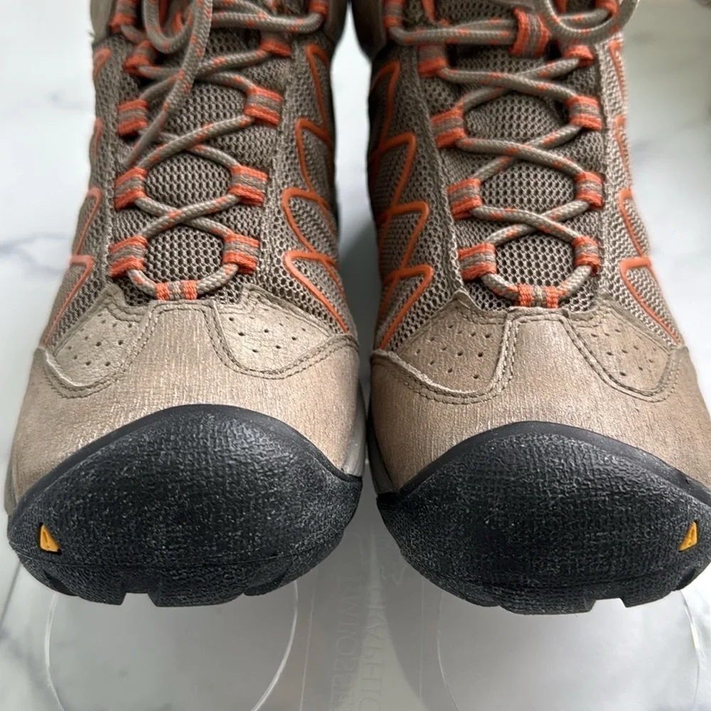 Keen Verdi II Mid Waterproof Lace Up Hiking Boots Size 9 NIB
